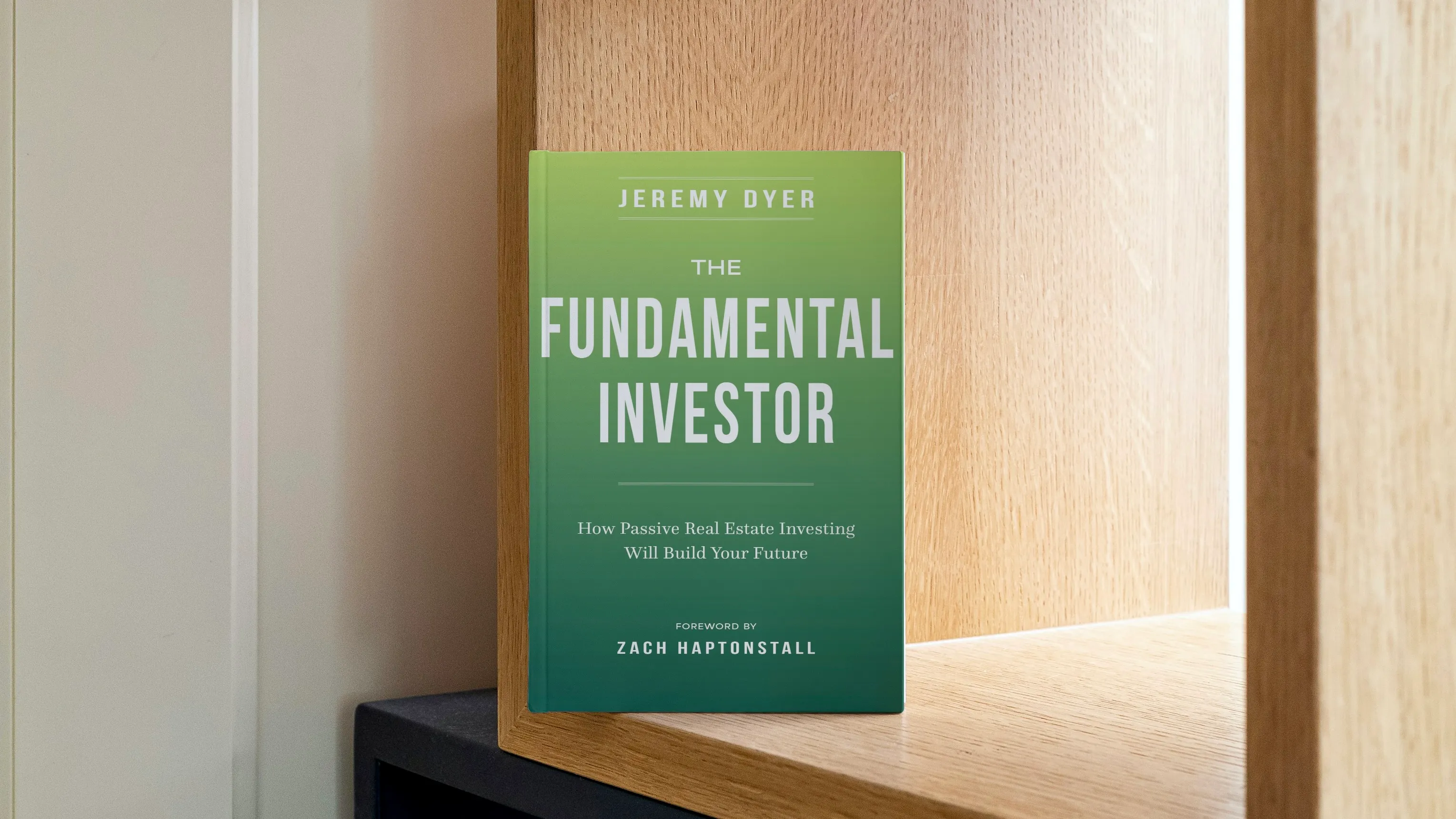 StoryTerrace - Books That Matter - Book cover: "The Fundamental Investor" by Jeremy Dyer.