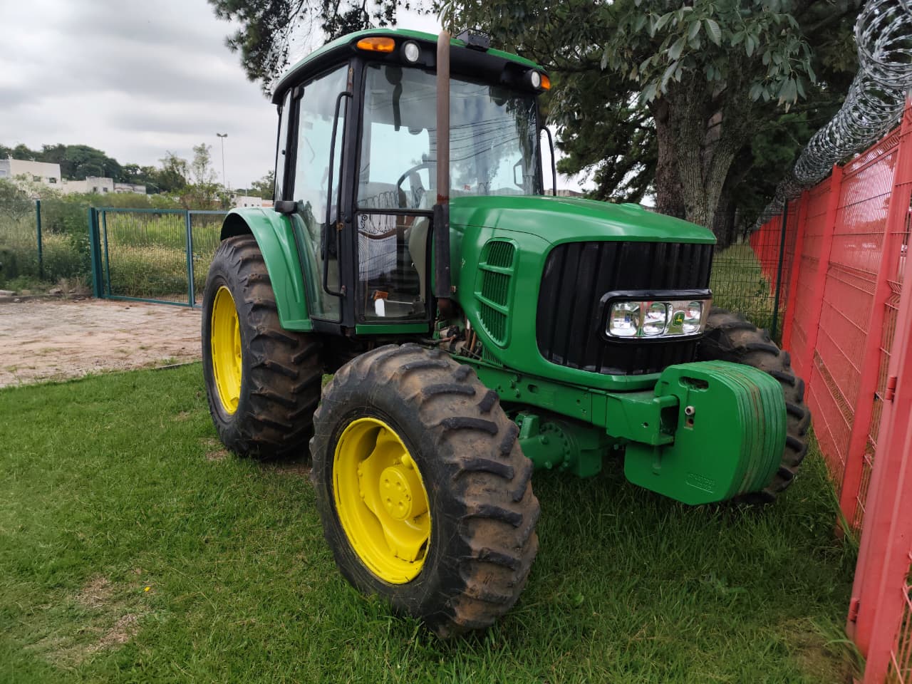 trator-6100j-7