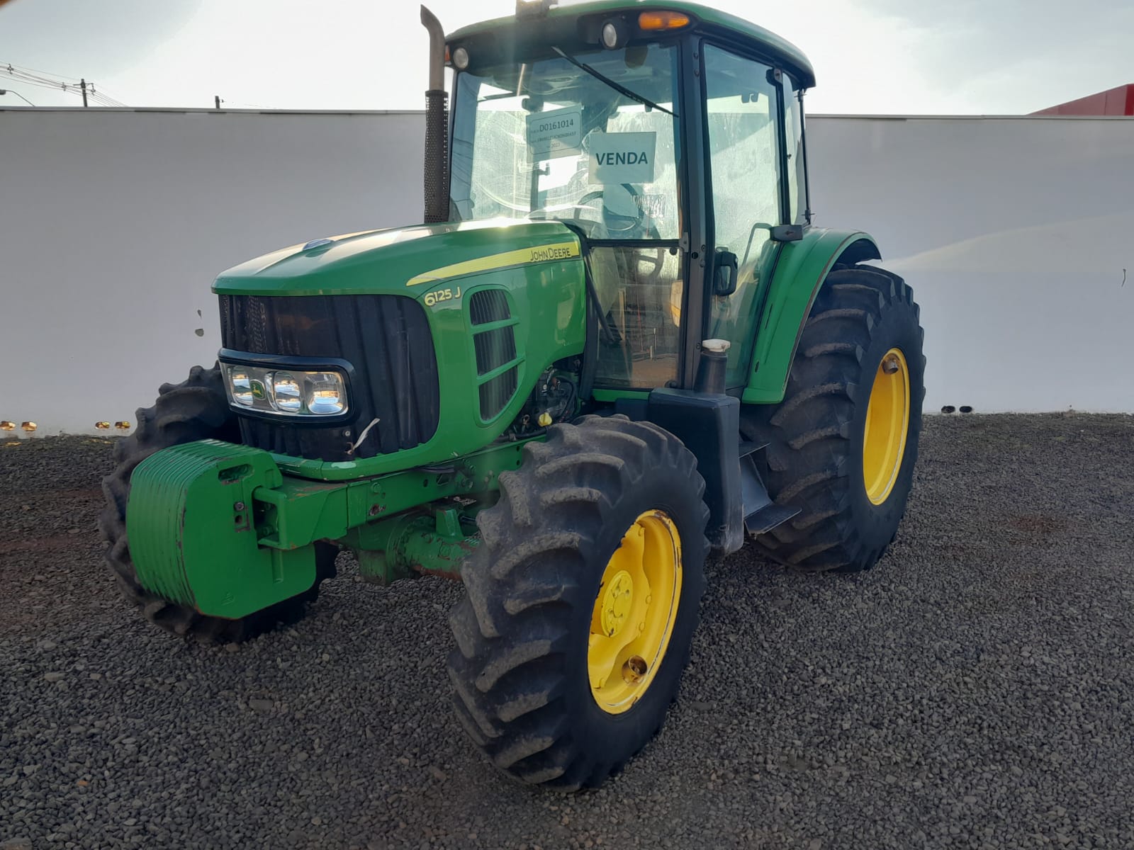 trator-6125j-5