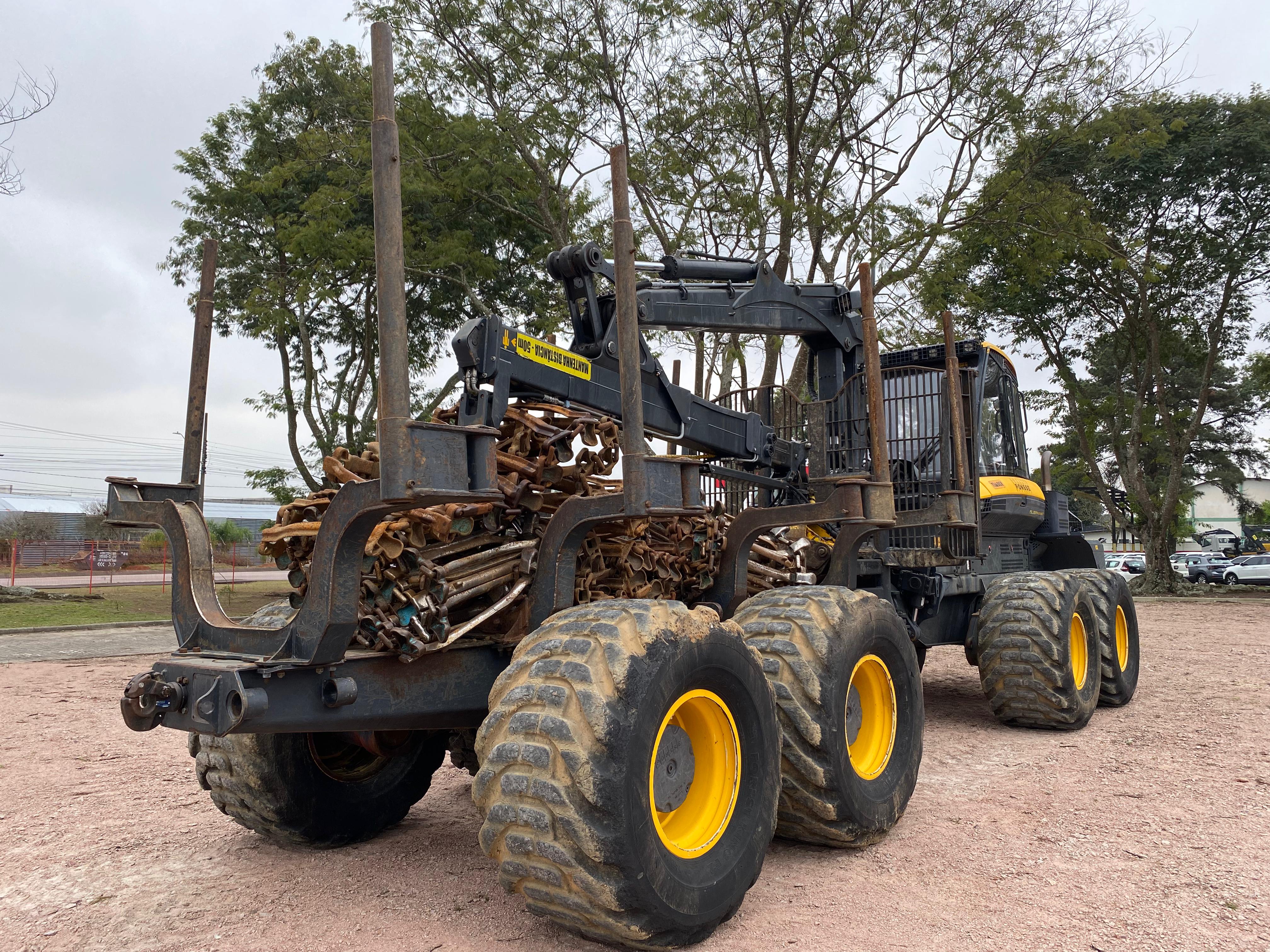 forwarder-elephant