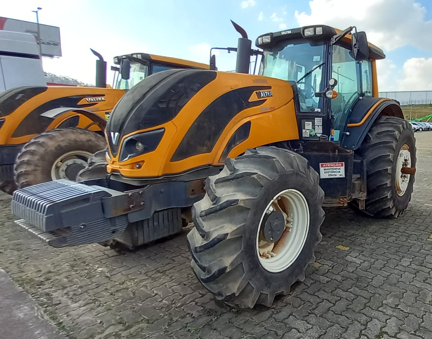 trator-bh224