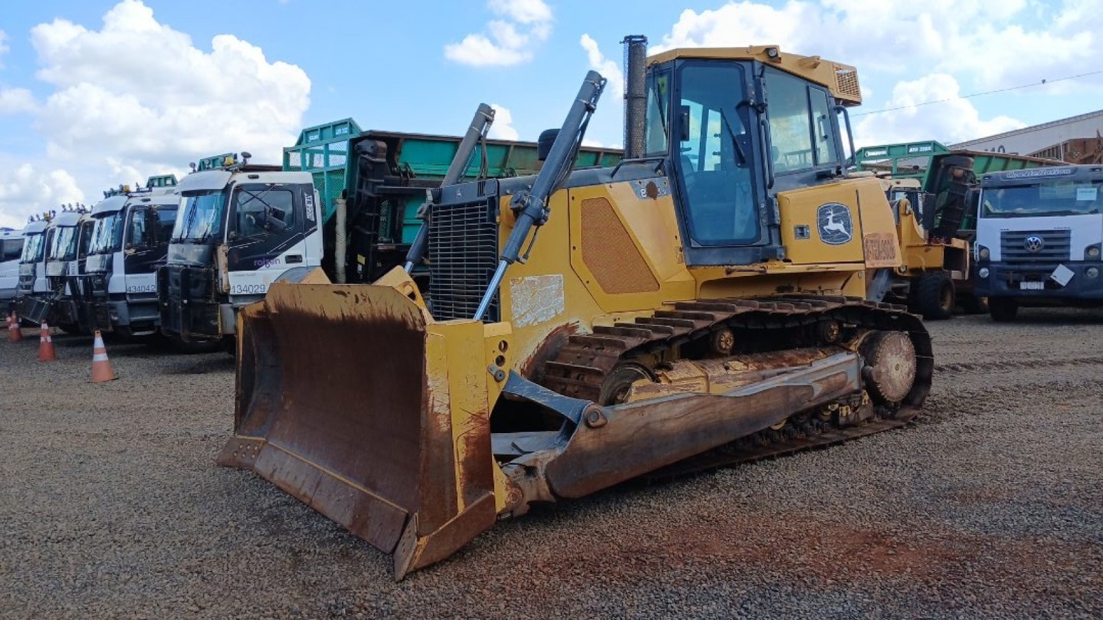 trator-850j