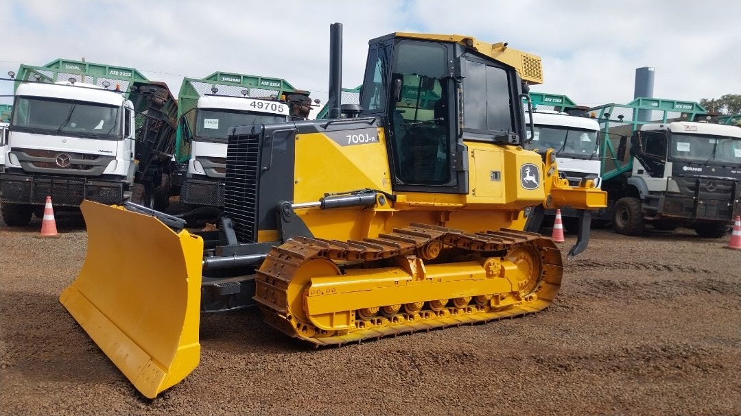 trator-de-esteira-700j-2021