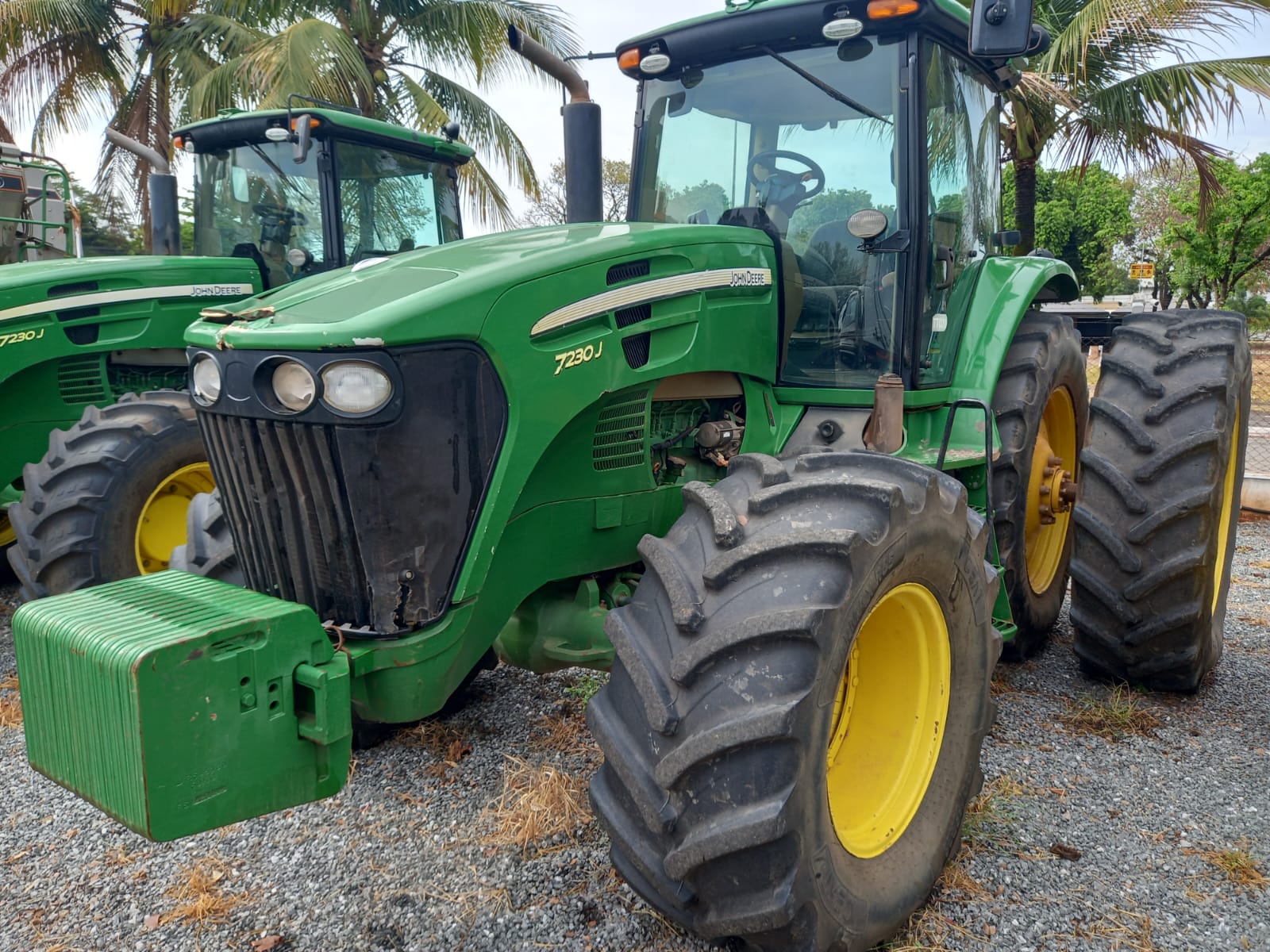 john-deere-7230j-2022