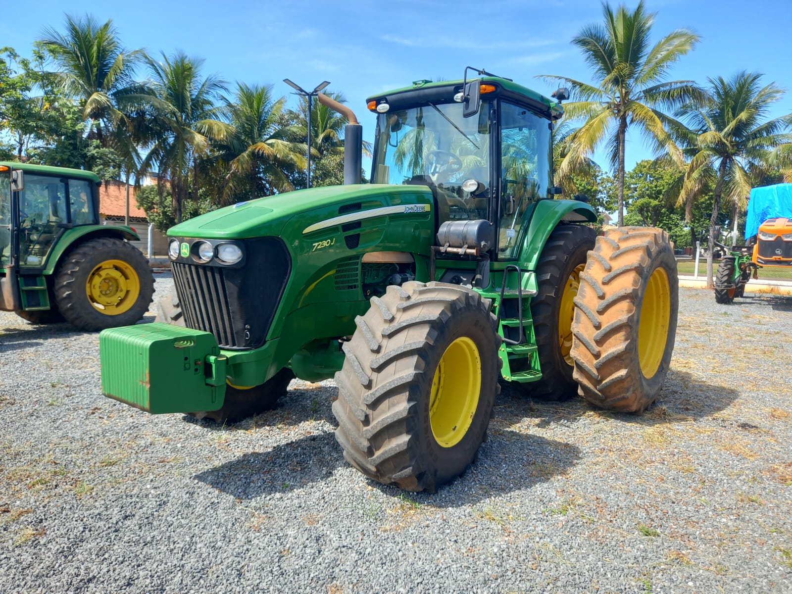 trator-john-deere-7230-2022