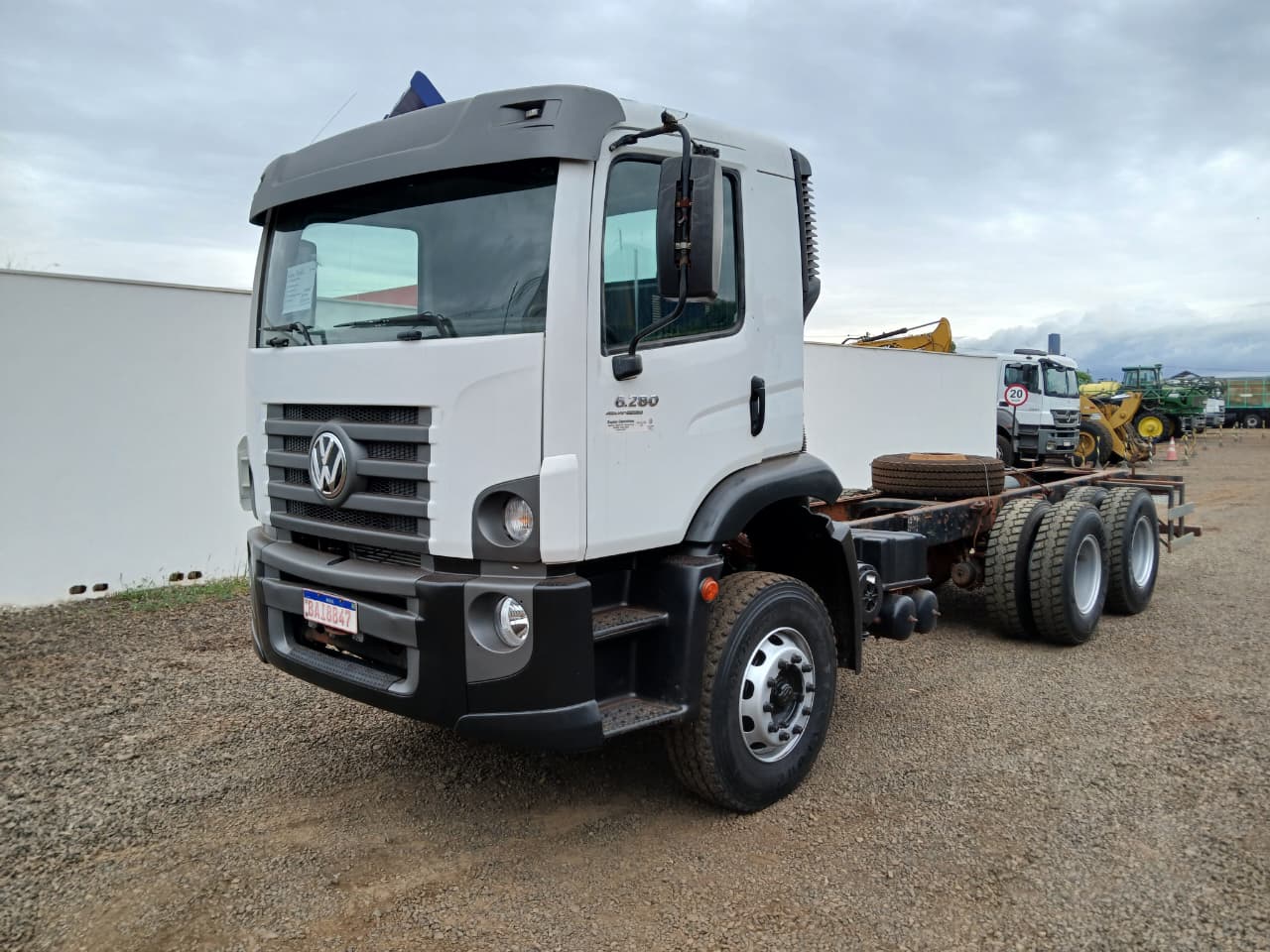 vw-contellation-26-280-2015