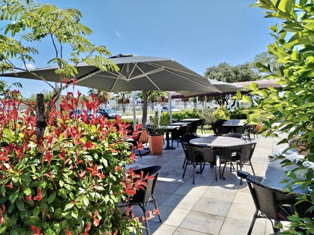 Restaurant terrasse The Originals City Le Pavillon Béziers