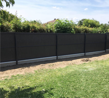 clôtures en béton noir cstp