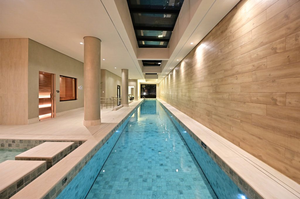 14. Casa Higienopolis -Piscina com raia 3