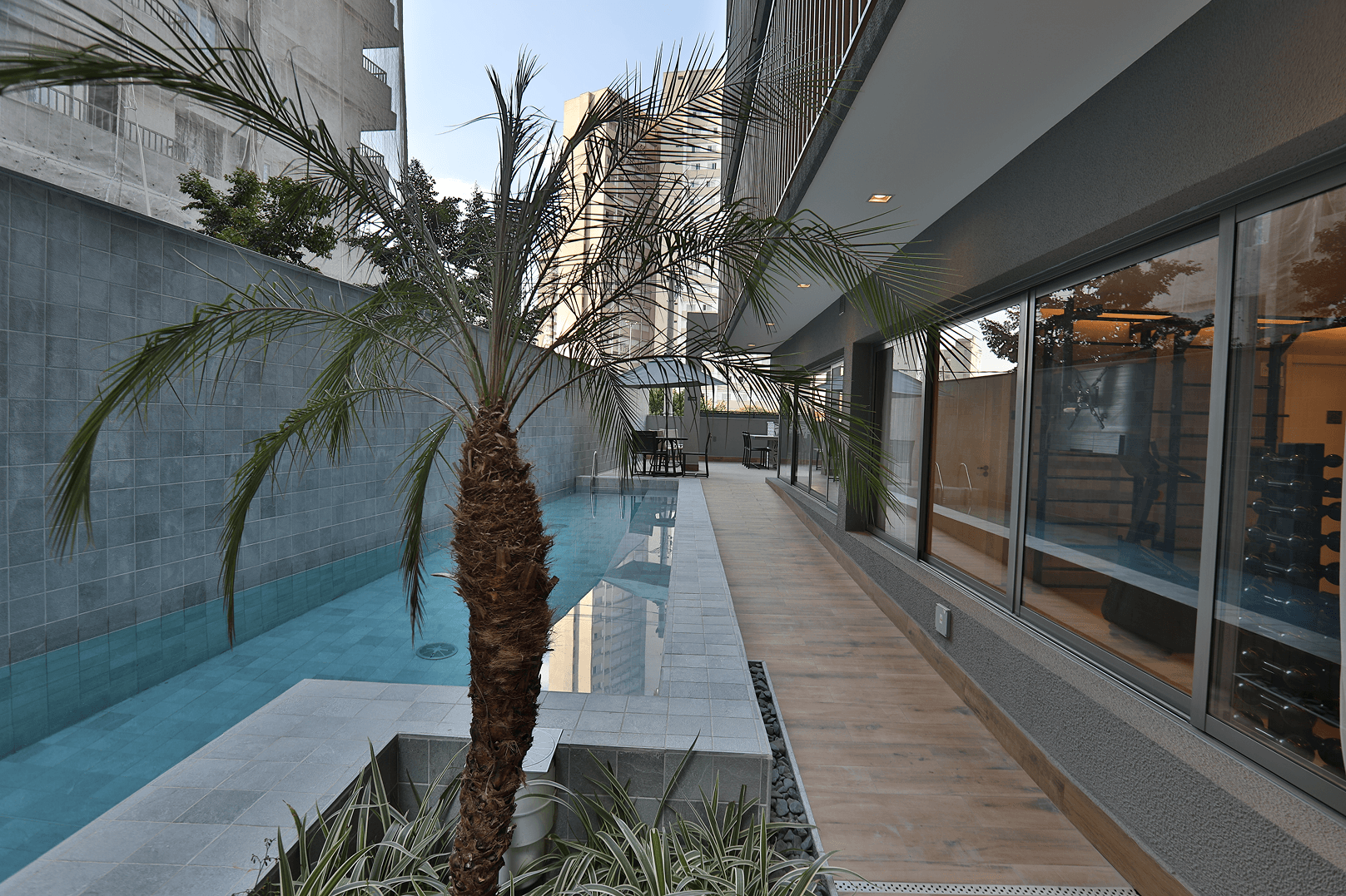 11.THINK Home Vila Madalena - Piscina