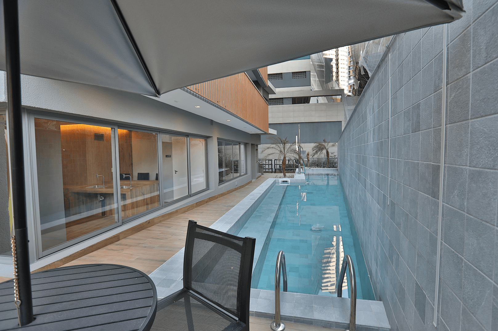 12.THINK Home Vila Madalena - Piscina