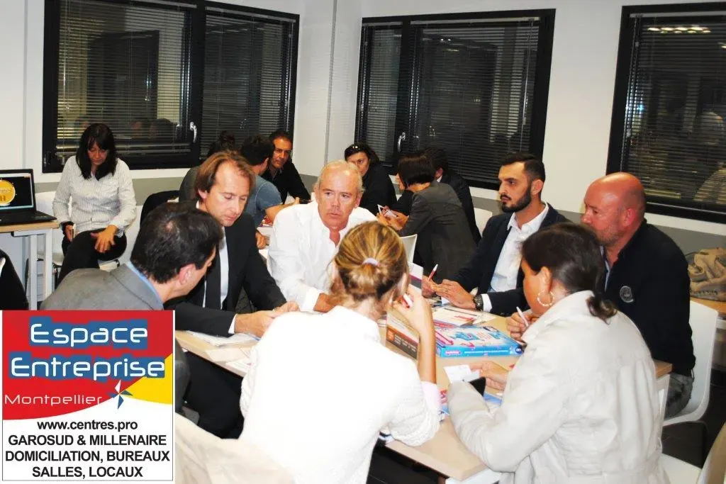 Speed Meeting Espace Entreprise octobre 2016 à Montpellier : participants attablés échangeant lors du speed meeting