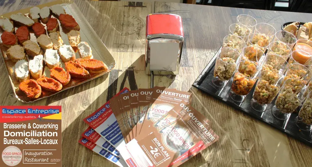 Inauguration du restaurant du centre Espace Entreprise Garosud à Montpellier : buffet de bouchées apéritives avec flyers Espace Entreprise