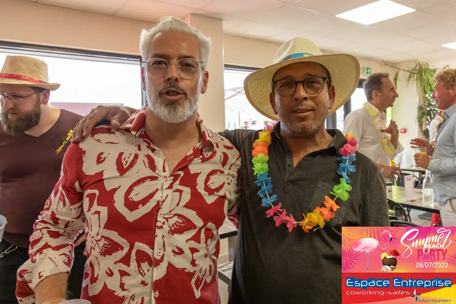 Summer Beach 2022 du Club LR à Montpellier : trois hommes en chemises fleuries posant