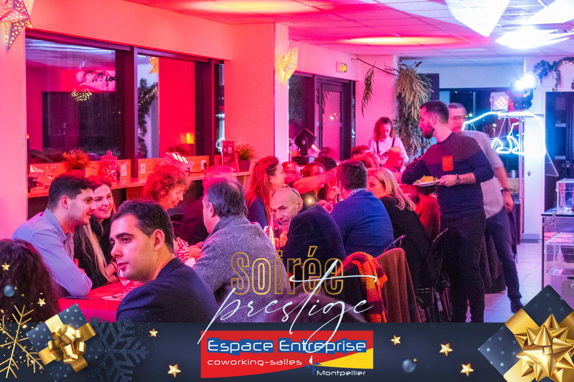 Soirée Prestige 2022 à Montpellier : invités souriants en pleine conversation à table, visuel habillé du logo Espace Entreprise.