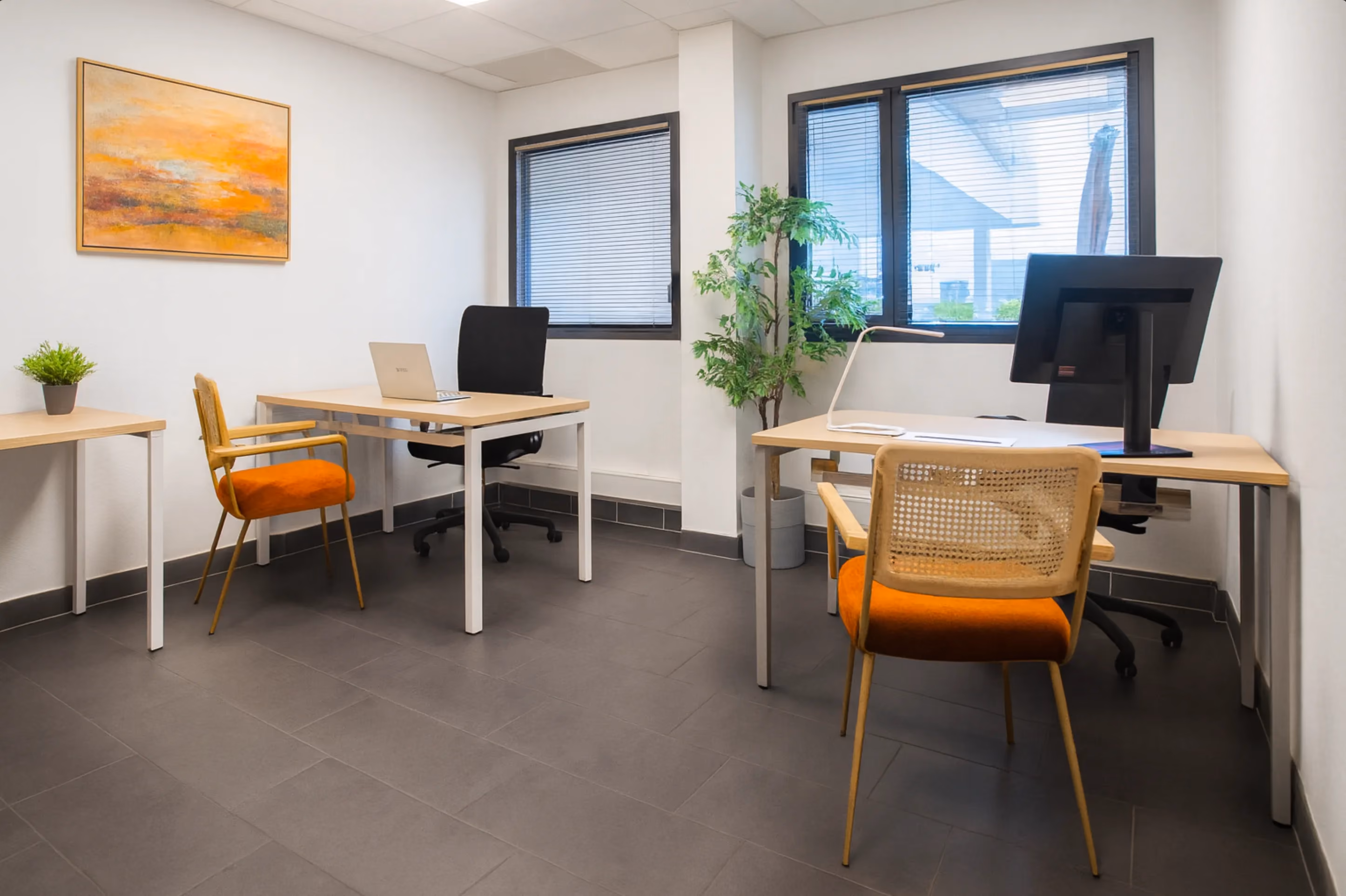 Bureau privatif n°24 pour deux postes de travail à Espace Entreprise Montpellier