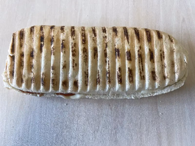 Panini Salami Piquant & Provola