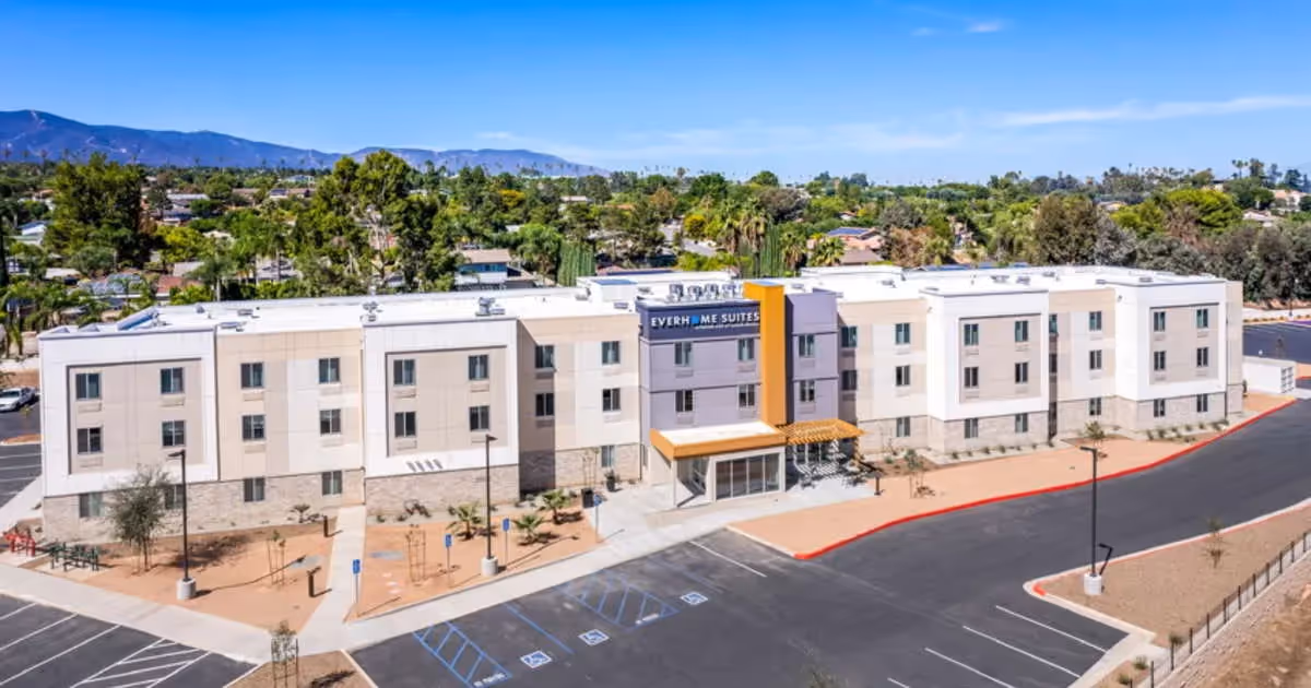 Everhome Suites Corona