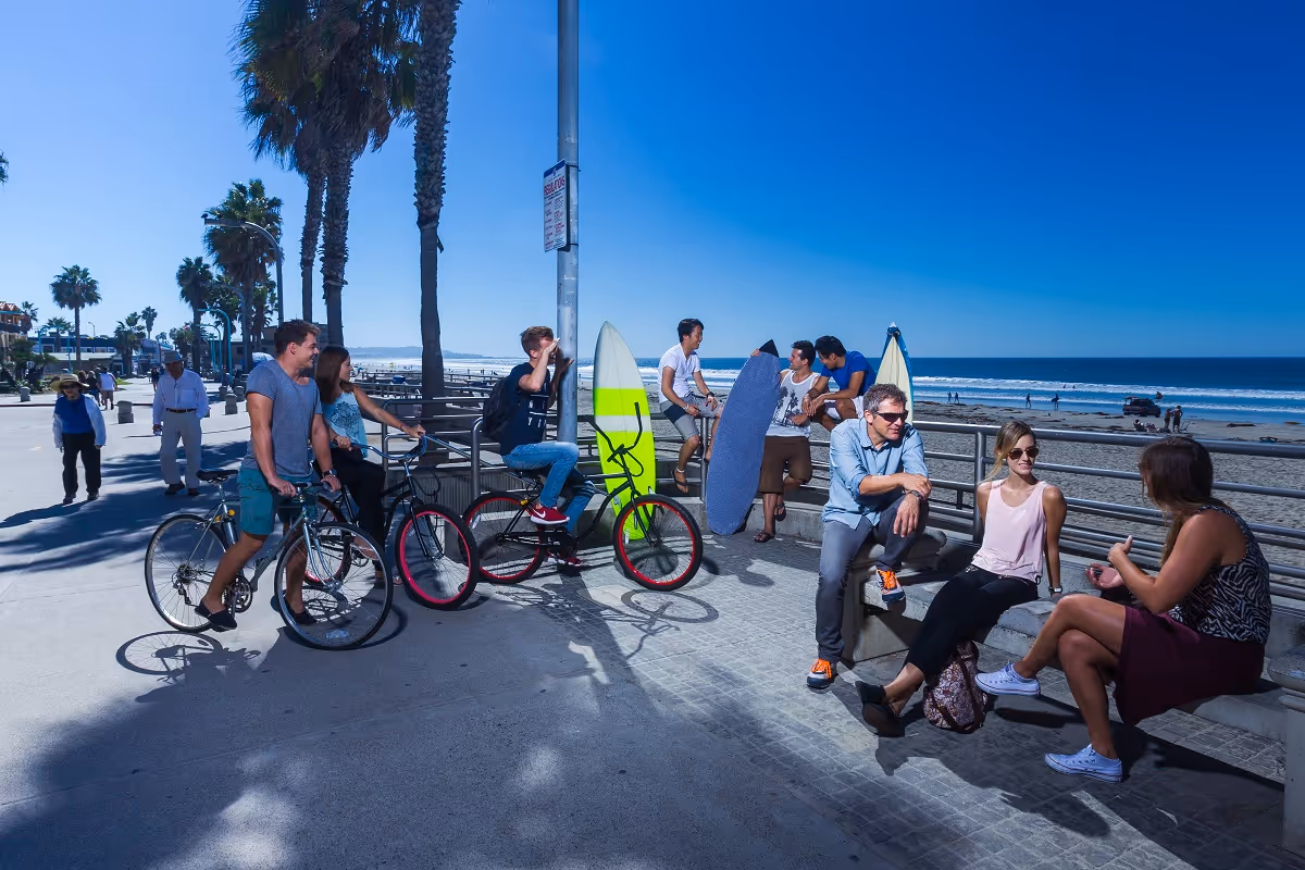 San Diego Pacific Beach - Chillen und Surfen am Strand nach dem Sprachkurs