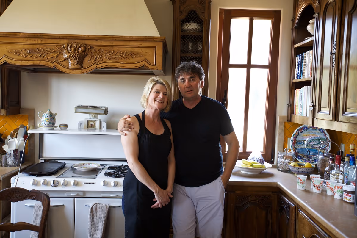 Eine Möglichkeit auch außerhalb deines Sprachkurses Englisch im Alltag zu sprechen, ist es bei einer amerikanischen Gastfamilie zu wohnen. Aber ein Sprachaufenthalt bei uns bietet dir dazu noch viel mehr Mglichkeiten.