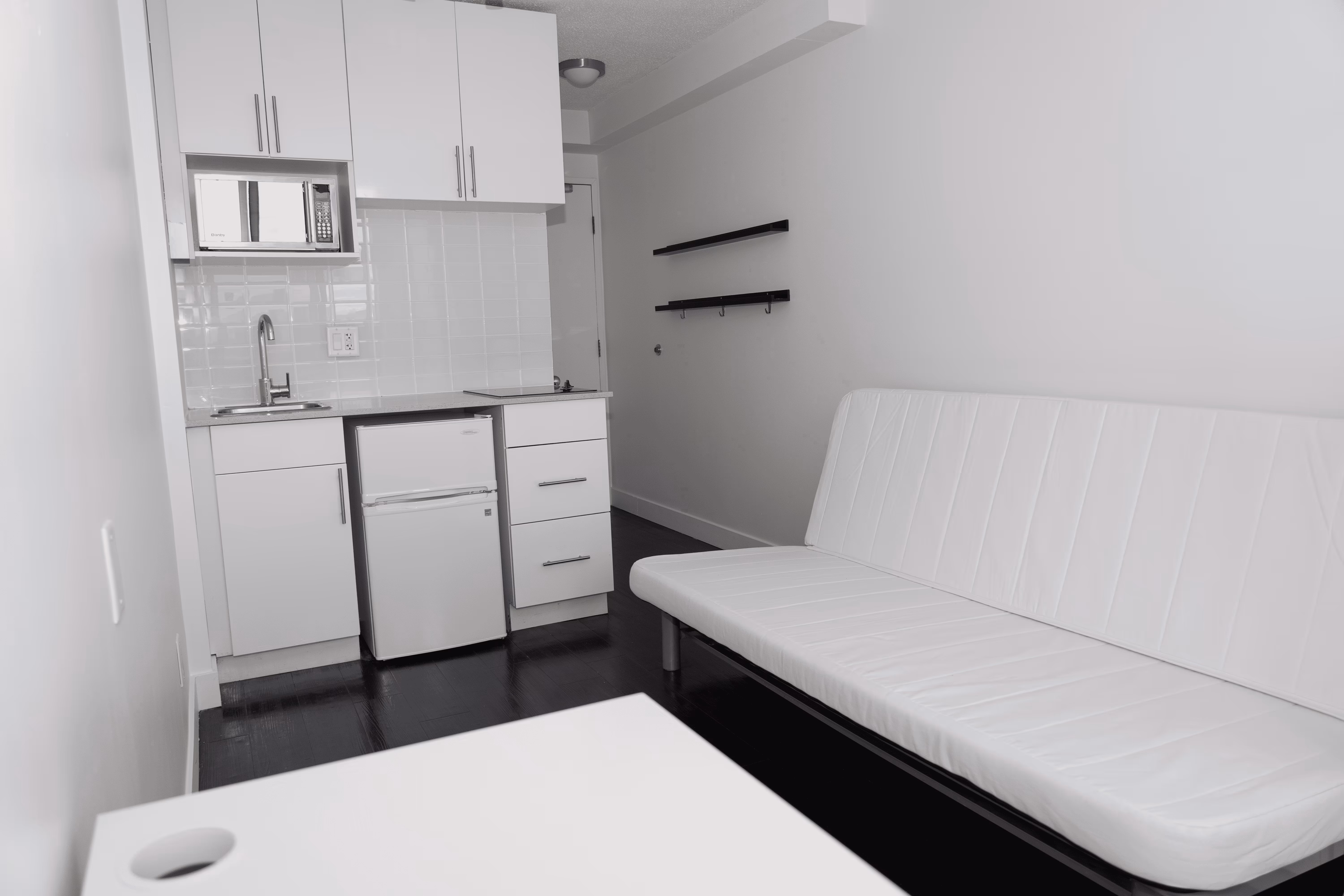 Apartment Economy APT Living