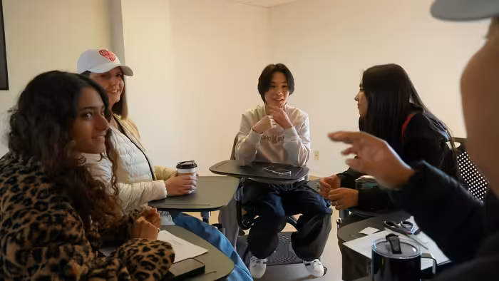 Les petites classes sont un élément essentiel du concept CEL et vous aident à faire des progrès rapides