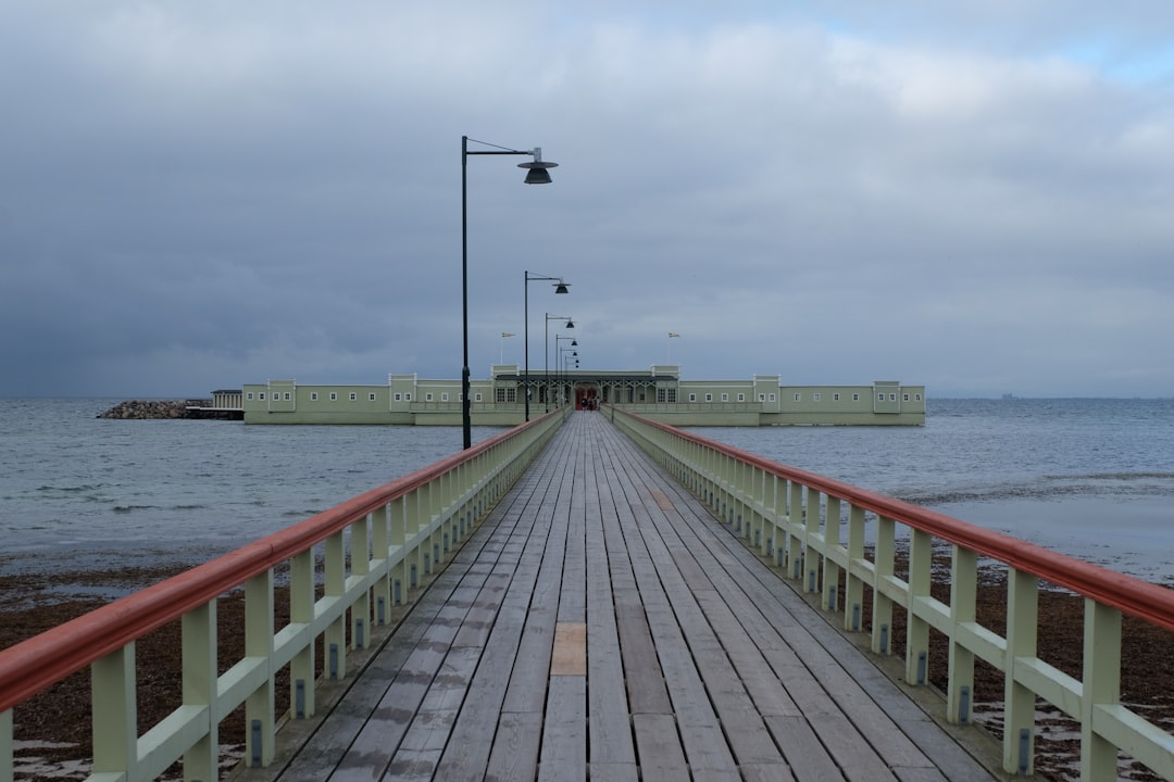 seawall protecting waterfront property - sea wall cost