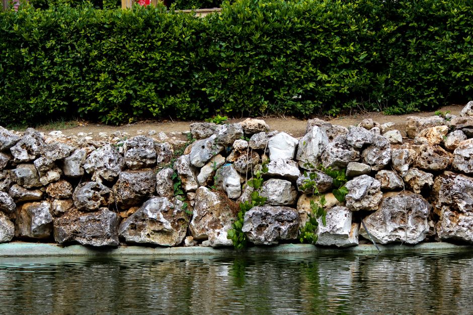 retaining wall removal cost