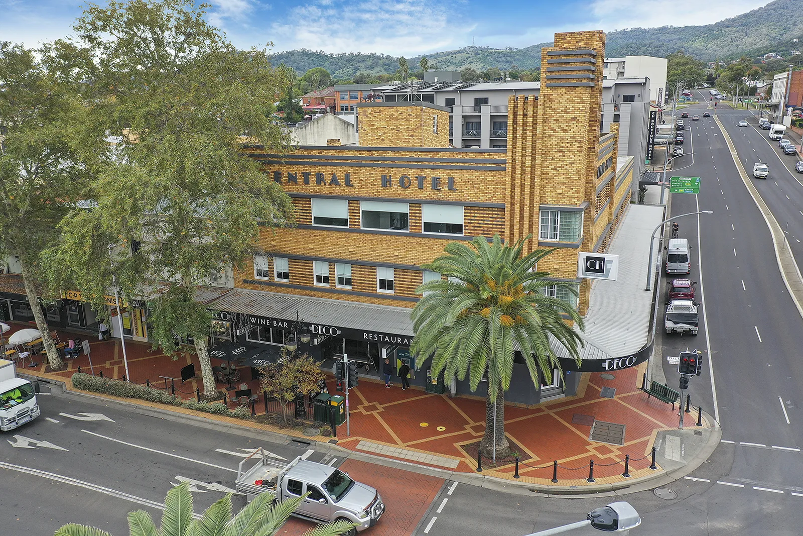 DECO Wine Bar & Restaurant Tamworth NSW