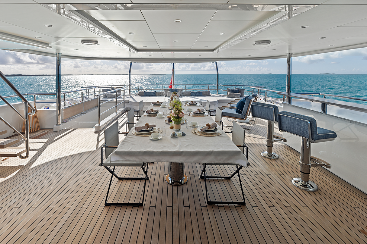 MOONRAKER yacht standout feature image 4