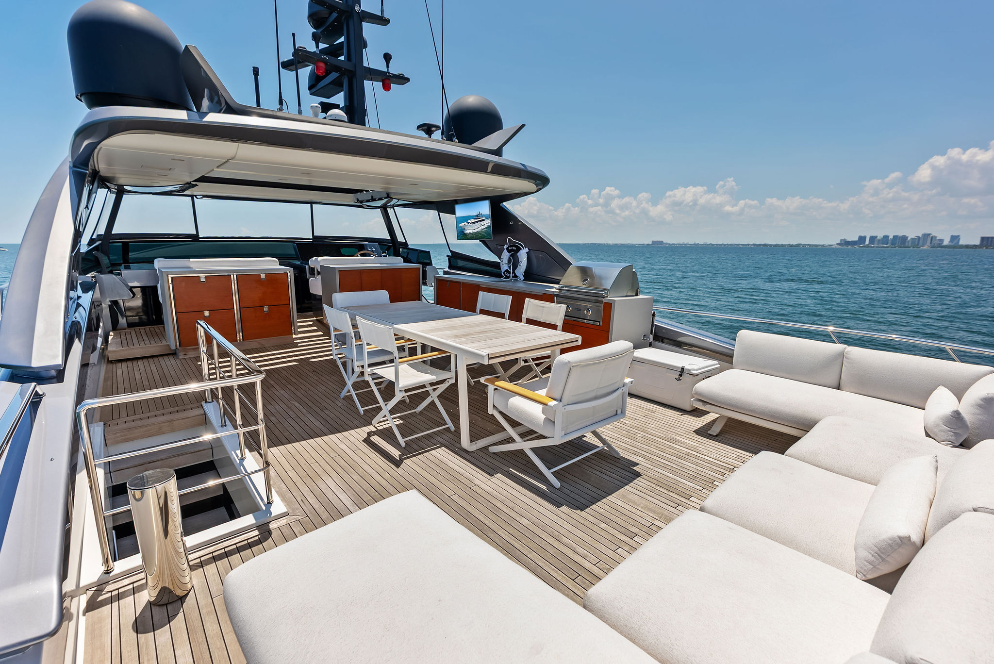 GATSBY yacht gallery image 5