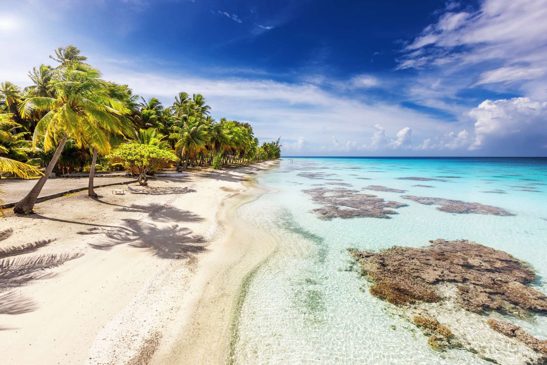 Tahiti yacht charter itinerary image day 1