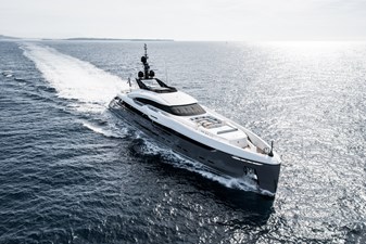 UTOPIA IV yacht gallery image 8
