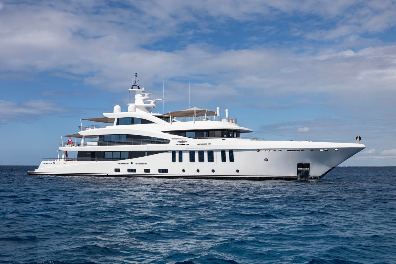 MOONSTONE yacht hero image