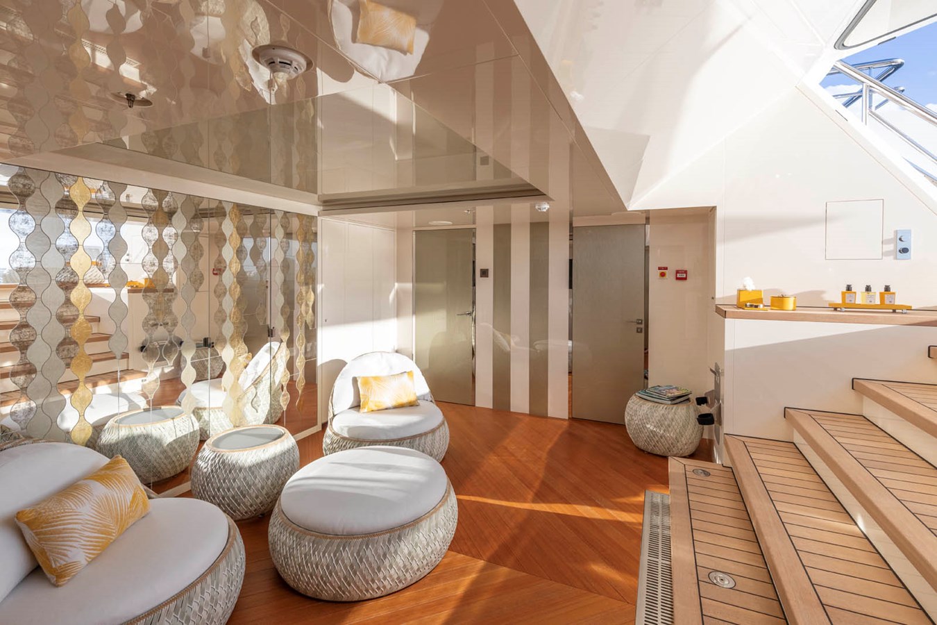 MOONSTONE yacht gallery image 2