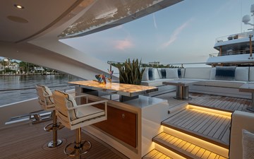 BOOK ENDS yacht gallery image 8