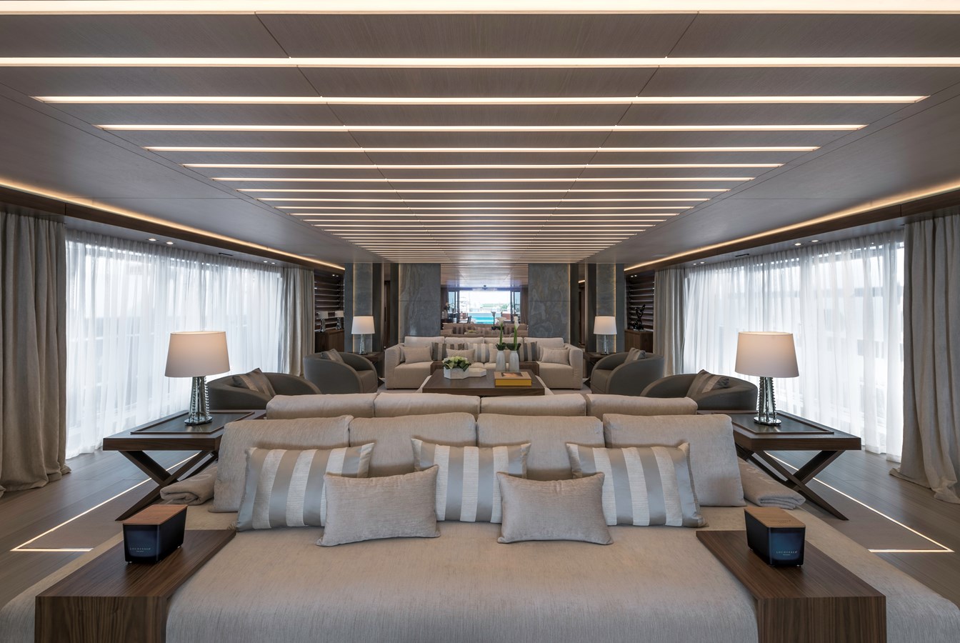 UTOPIA IV yacht gallery image 4
