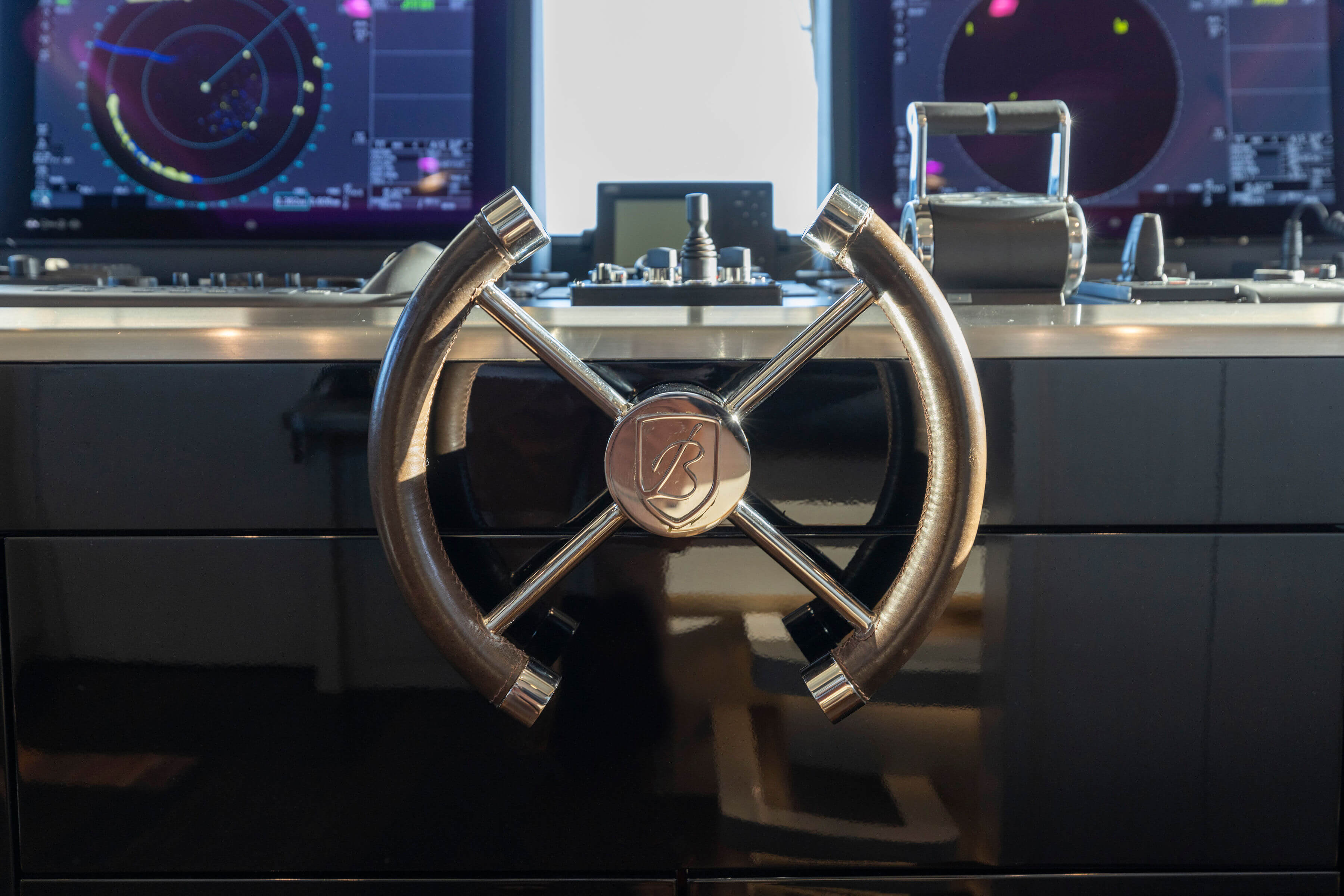 MOONRAKER yacht gallery image 7