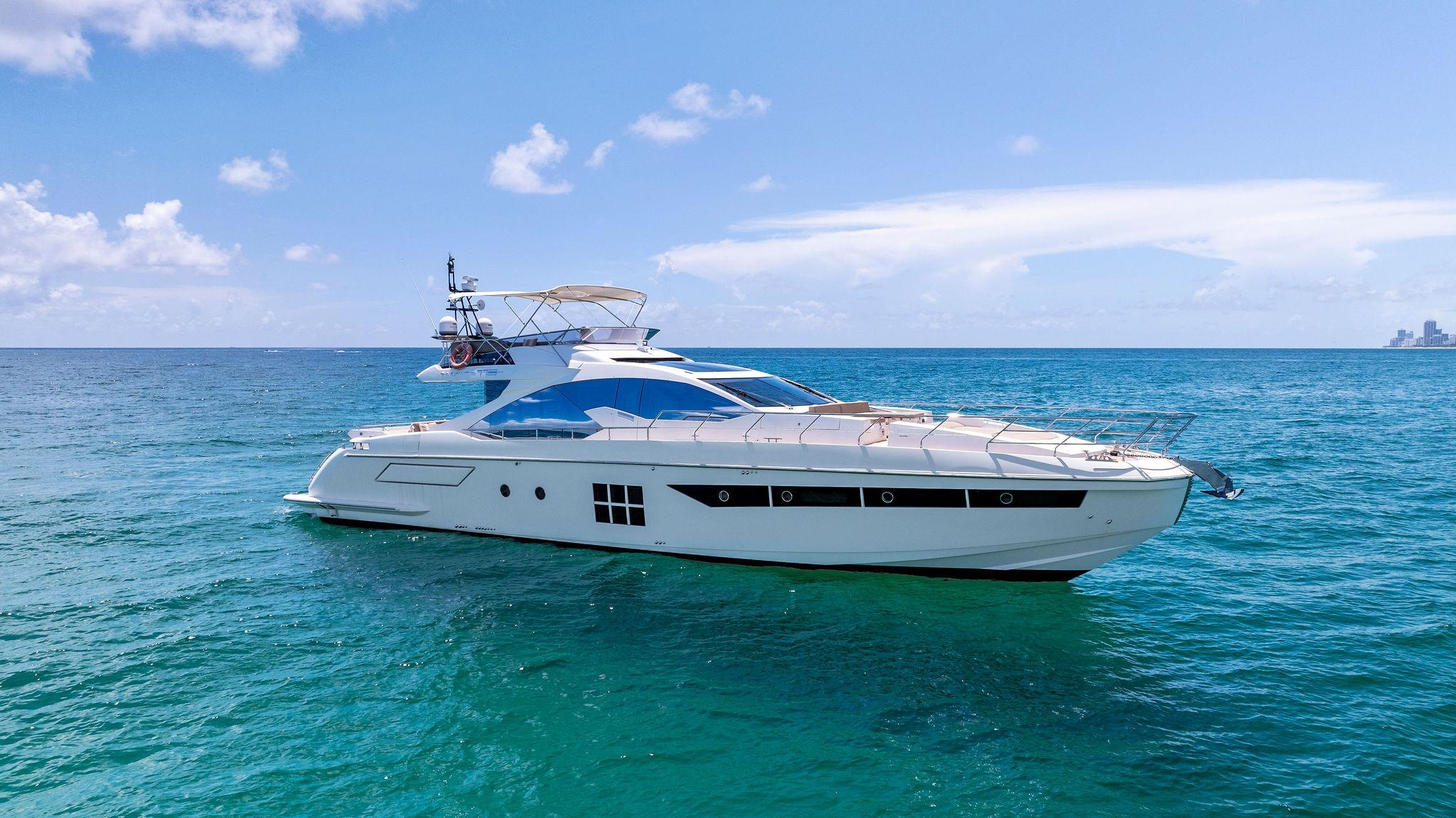 FANTASTIC yacht gallery image 3