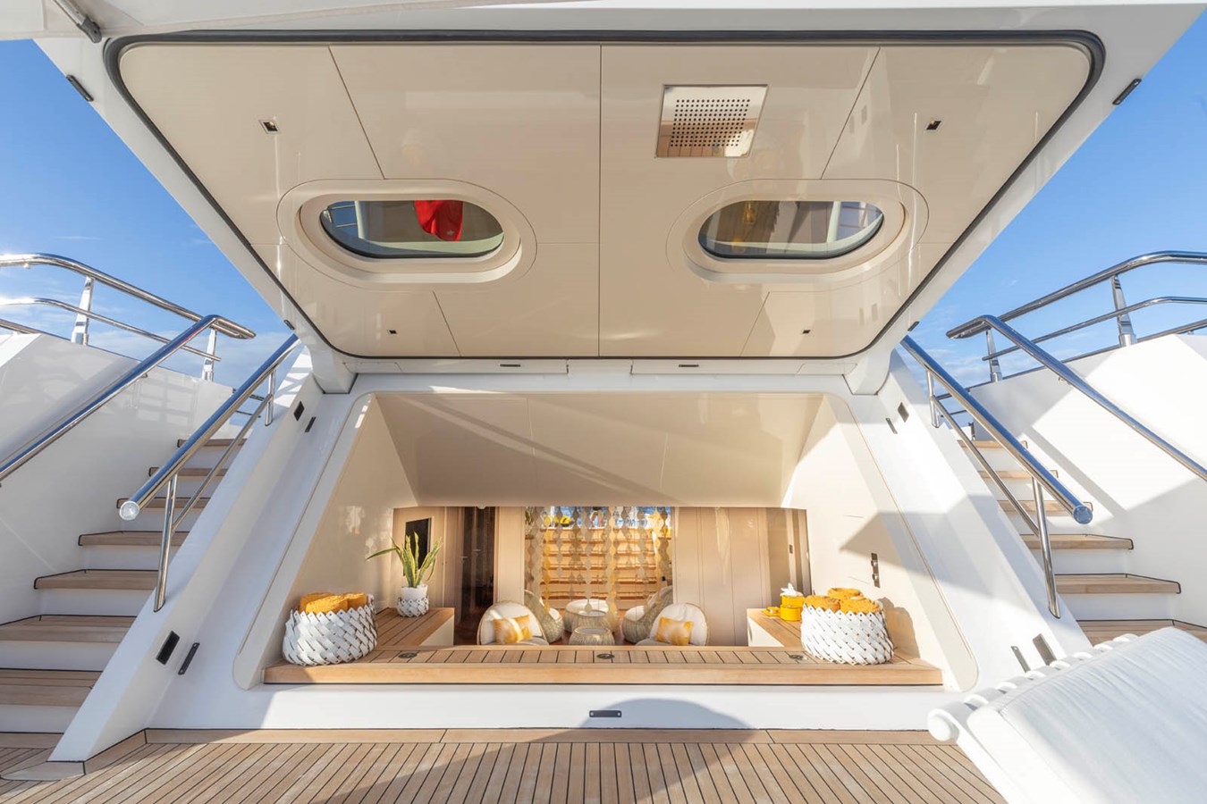 MOONSTONE yacht gallery image 4