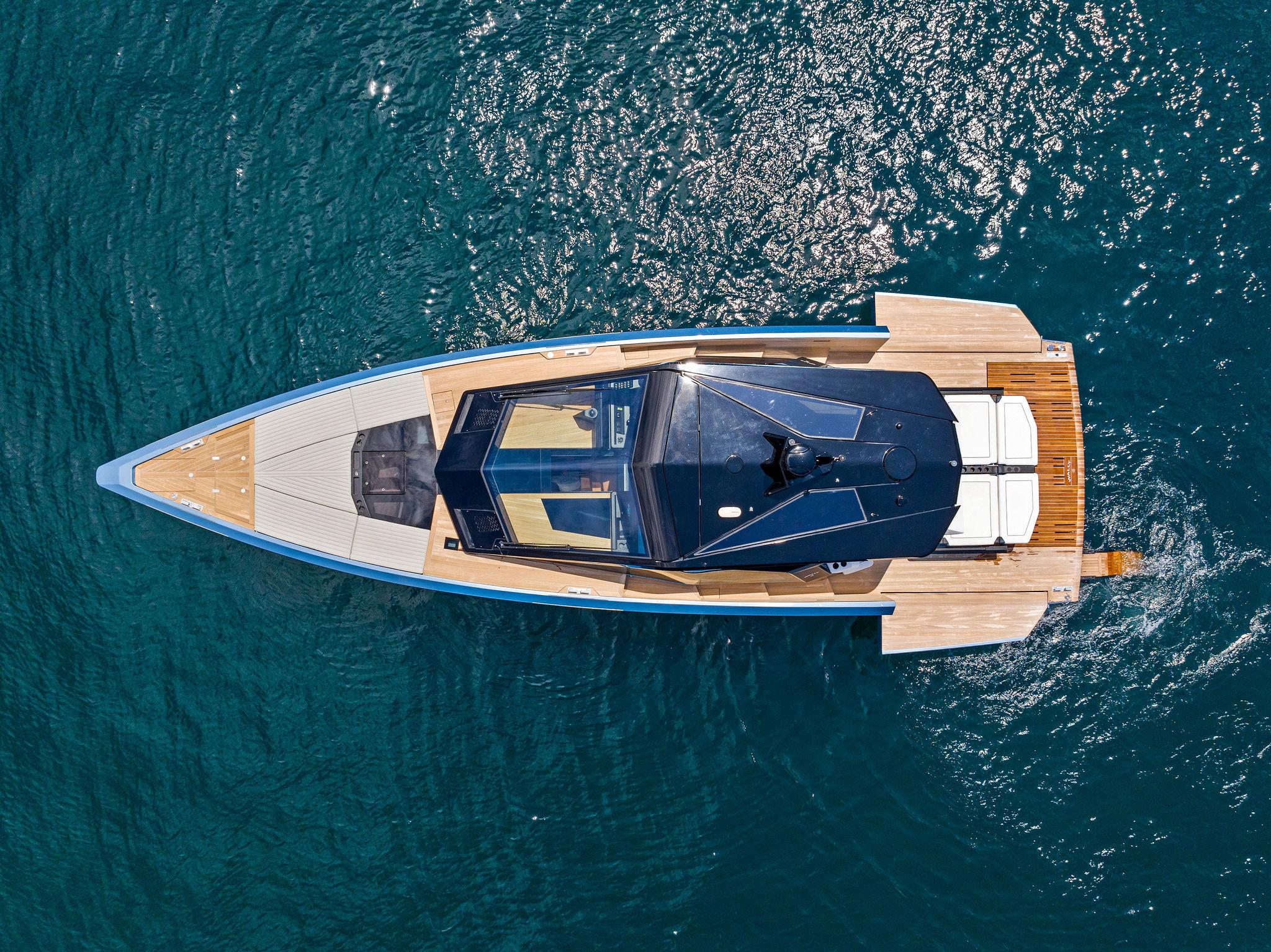 WALLYPOWER 58 yacht gallery image 3