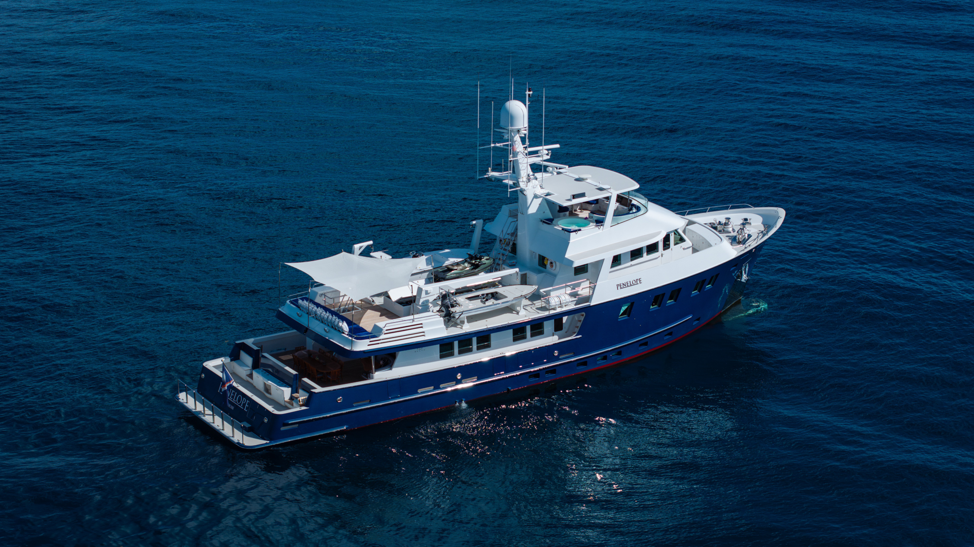 PENELOPE yacht hero image