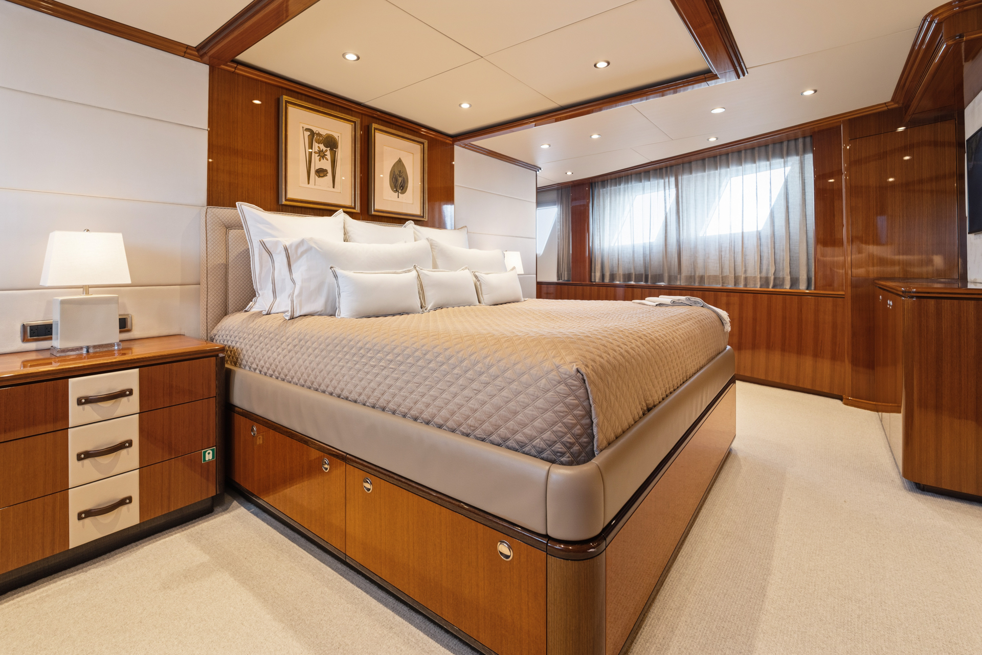 PENELOPE yacht gallery image 5