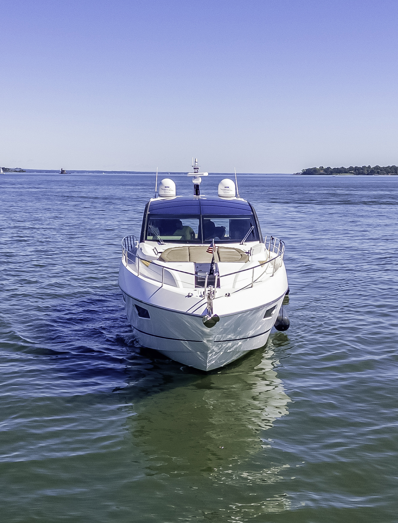 SUNSEEKER PREDATOR 68' yacht key feature image