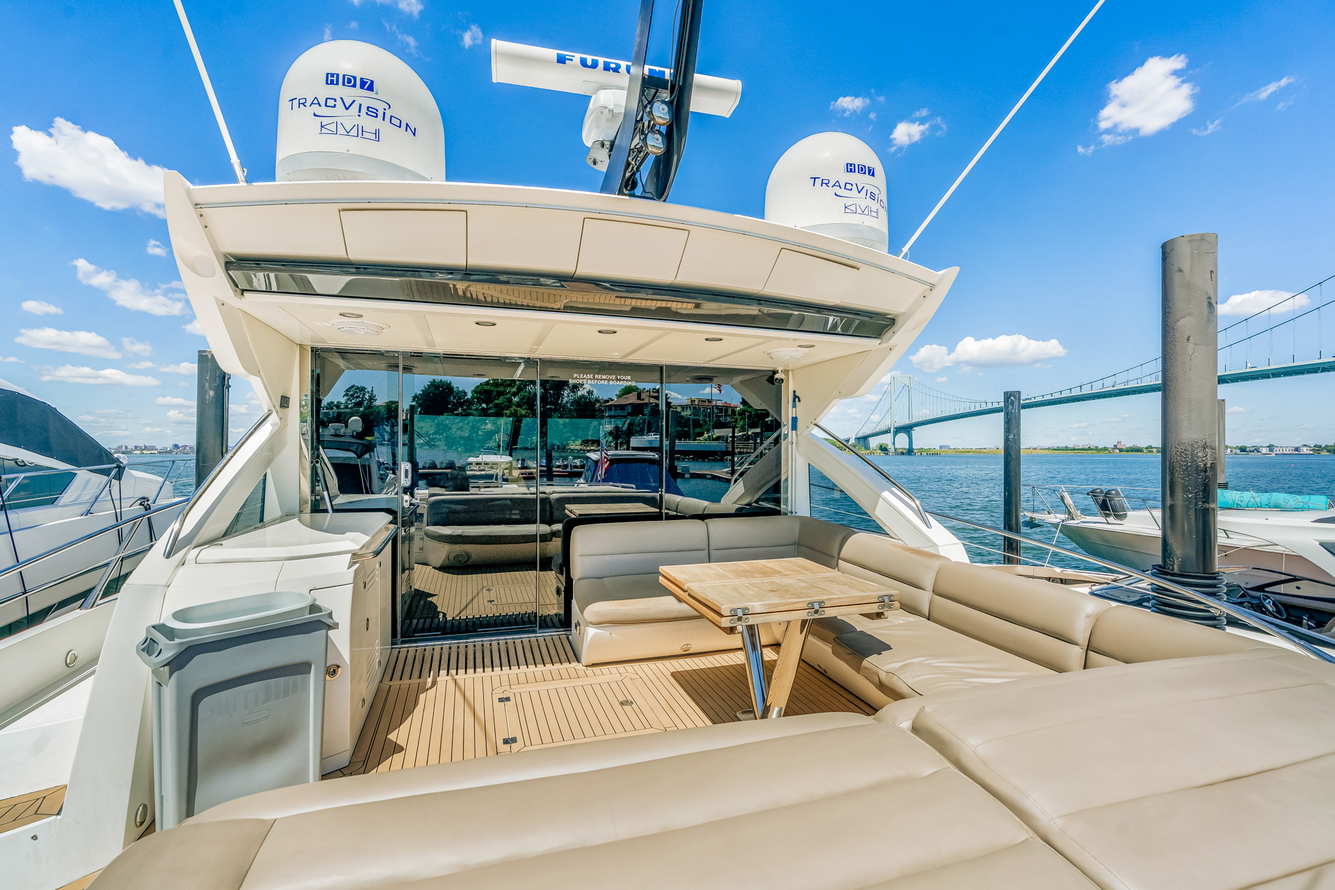 SUNSEEKER PREDATOR 68' yacht gallery image 5