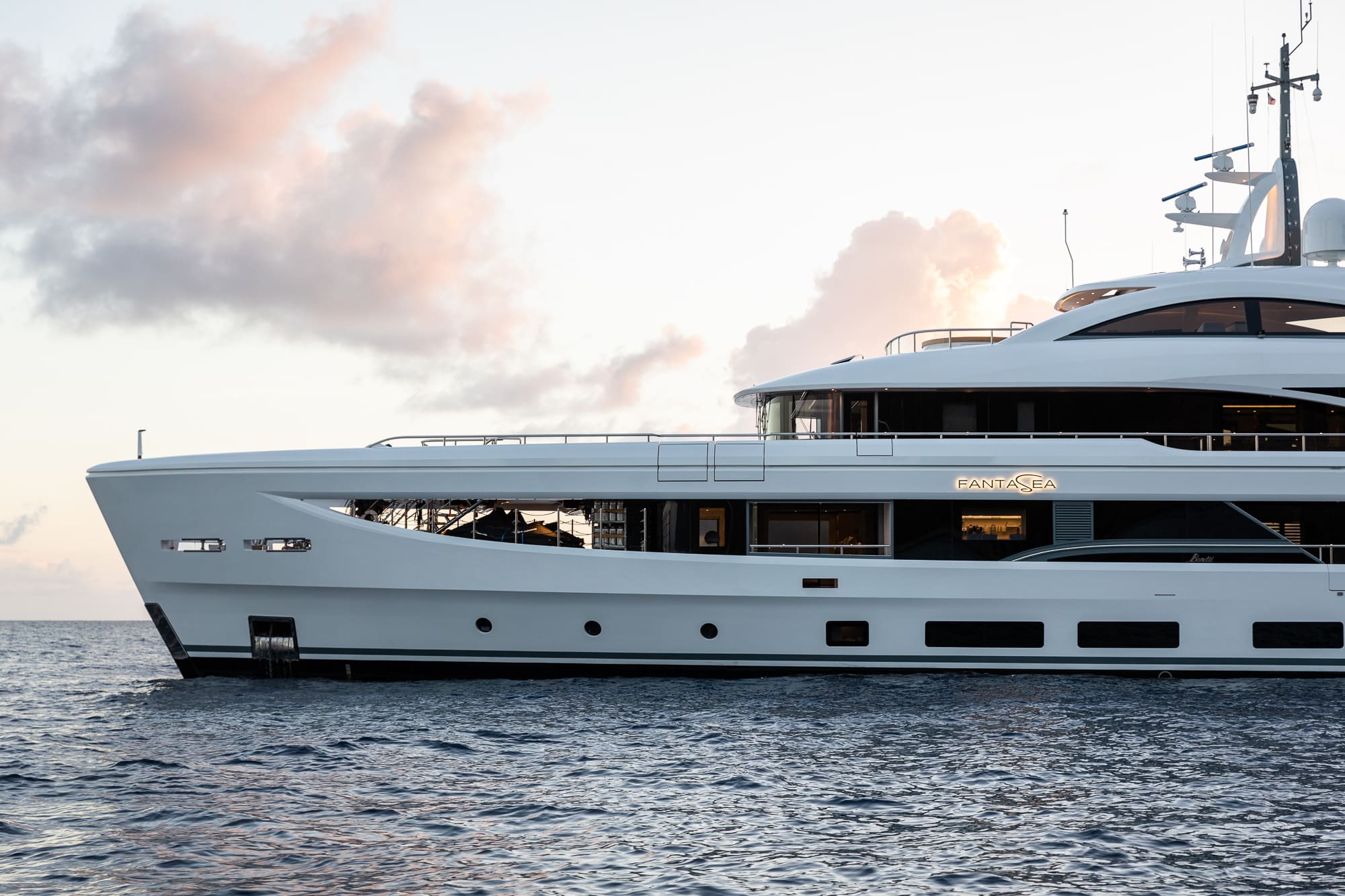 FANTASEA yacht gallery image 3