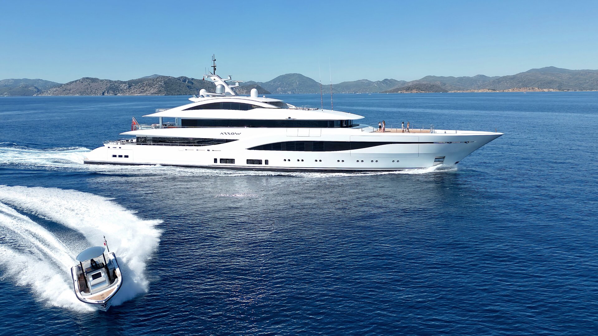 ARROW yacht hero image