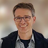 Manfred Hubmann über seine Erfahrung mit NUAD Behandlungen bei thomas maresch