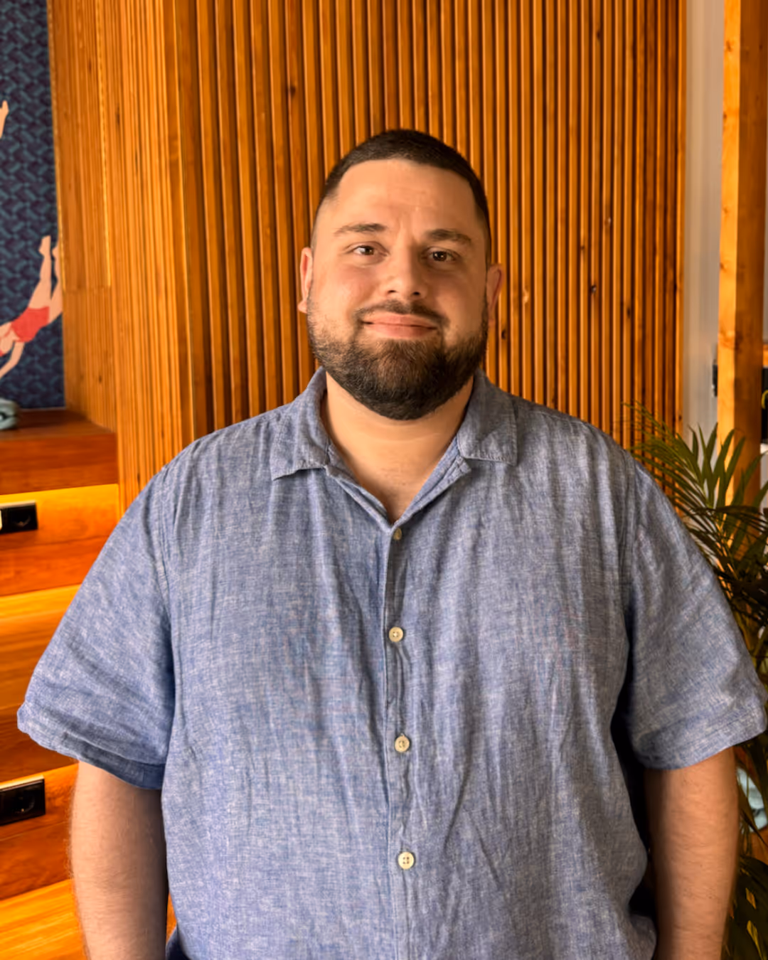 Студенты коллективно работают над проектом