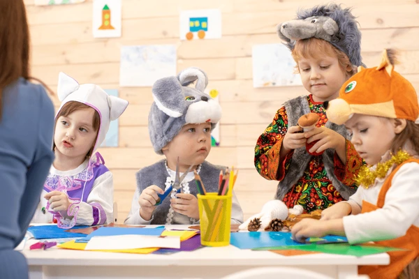 Teaching Shapes & Patterns Through Daycare Crafts